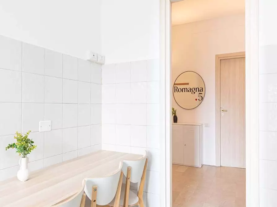 Immagine 18 di Camera in affitto  in Viale Romagna5 a Milano