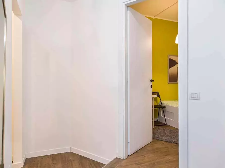 Immagine 25 di Camera in affitto  in Via Antonio Canova25 a Milano