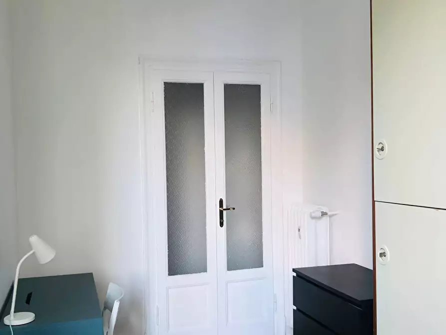 Immagine 5 di Camera in affitto  in Alzaia Naviglio Grande10 a Milano