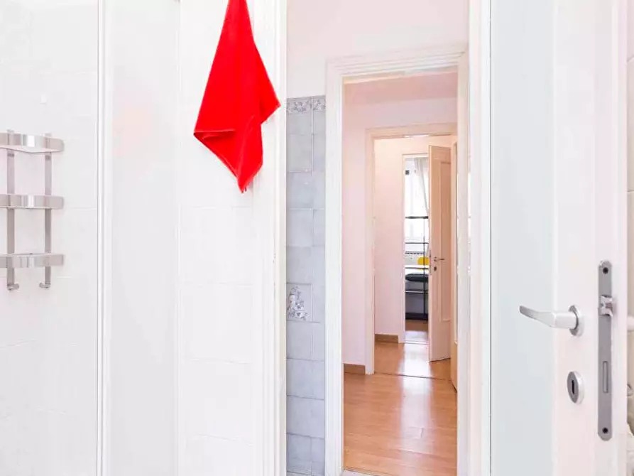 Immagine 39 di Camera in affitto  in Via Legnone15 a Milano