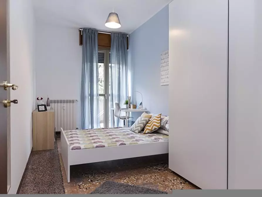 Immagine 3 di Camera in affitto  in Viale Giovanni Vicini20 a Bologna