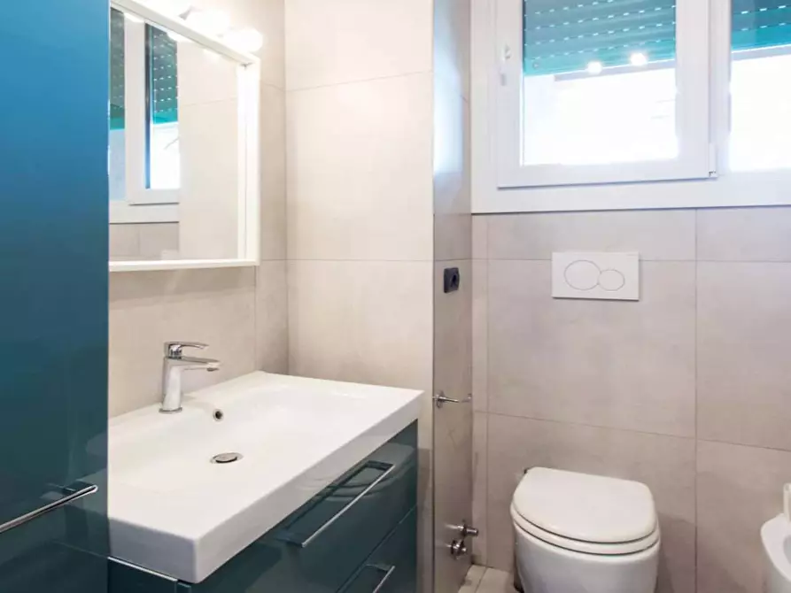 Immagine 9 di Camera in affitto  in Piazza San Lorenzo15 a Buccinasco