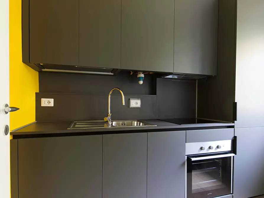 Immagine 4 di Appartamento in affitto  in Via Andrea Solari43 a Milano