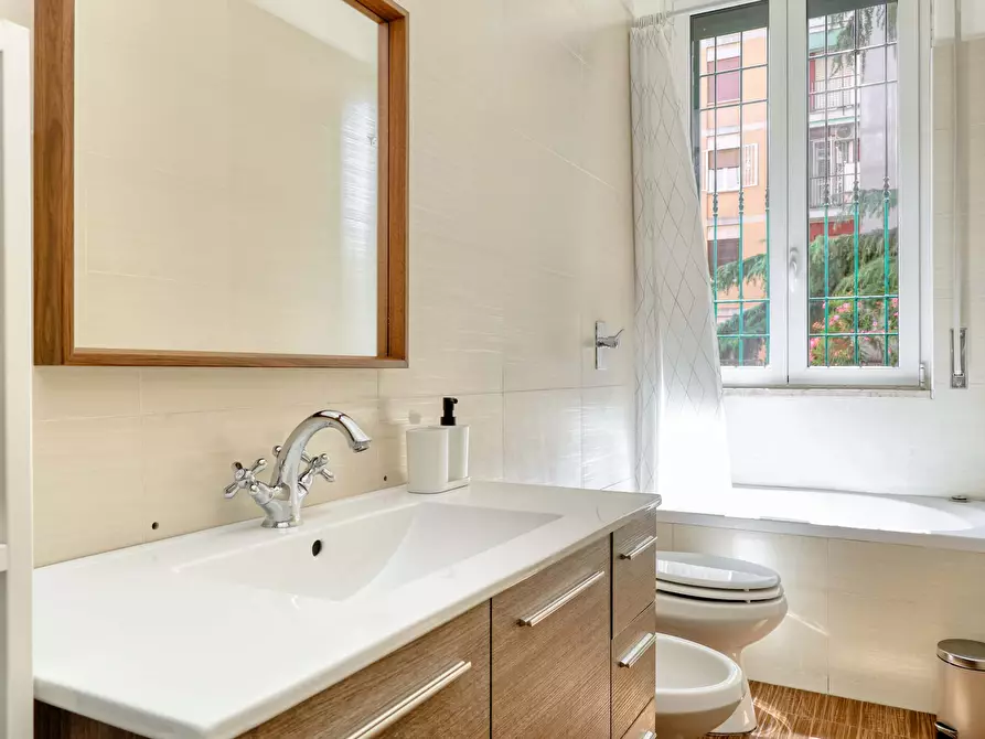 Immagine 13 di Appartamento in affitto  in Via Privata Piero Martinetti28 a Milano
