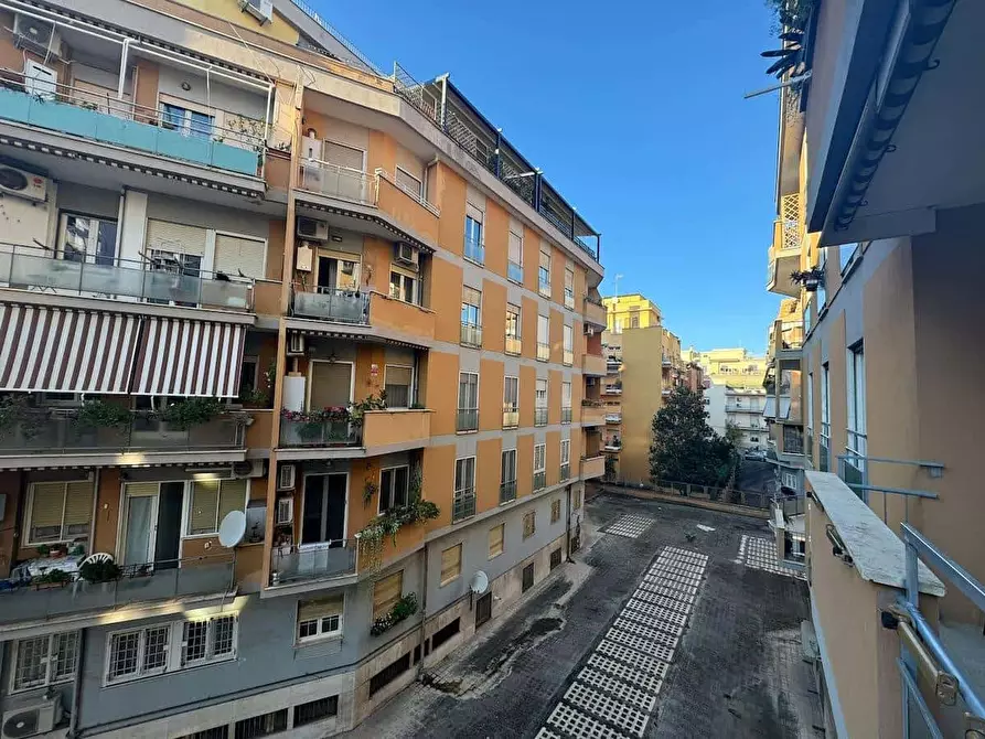 Immagine 11 di Appartamento in affitto  in Via Federico Barocci16 a Roma