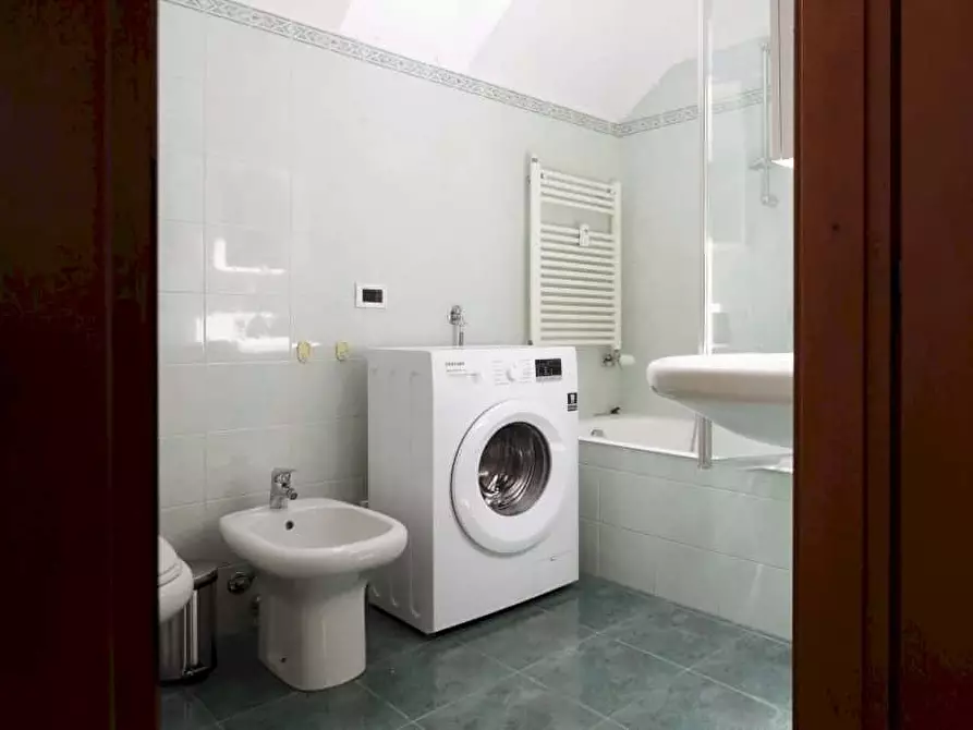 Immagine 16 di Camera in affitto  in Via Vigevano22 a Milano