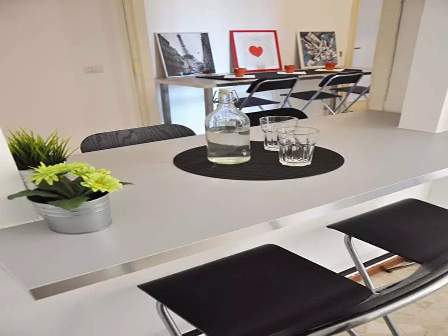 Immagine 23 di Camera in affitto  in Via Mauro Macchi44 a Milano