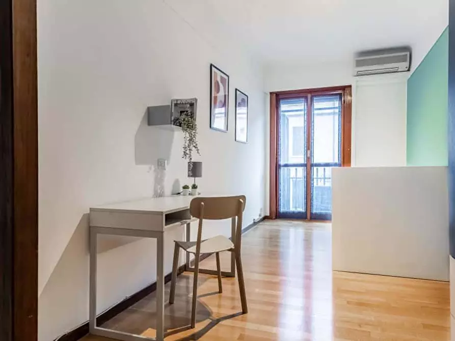 Immagine 4 di Camera in affitto  in Via Coluccio Salutati7 a Milano