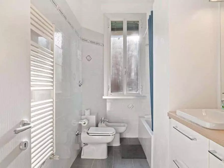 Immagine 11 di Appartamento in affitto  in Via Augusto Romagnoli39 a Bologna