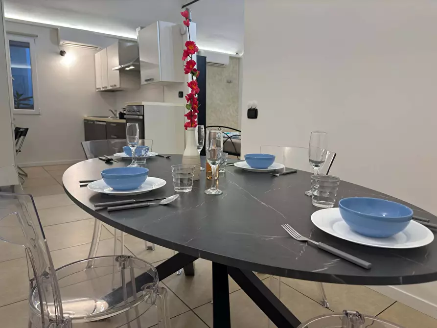 Immagine 19 di Appartamento in affitto  in Via Giuseppe Brambilla9 a Como
