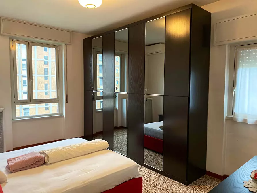 Immagine 5 di Camera in affitto  in Via Emanuele Kant3 a Milano