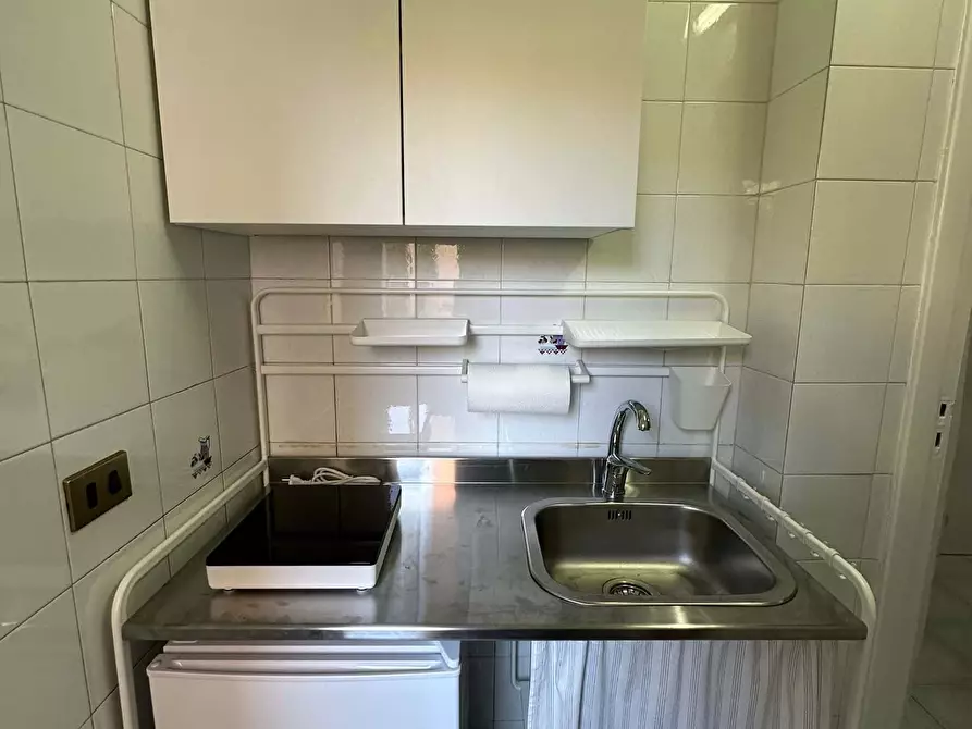 Immagine 10 di Appartamento in affitto  in Via Pezzentelle14 a Torre Del Greco