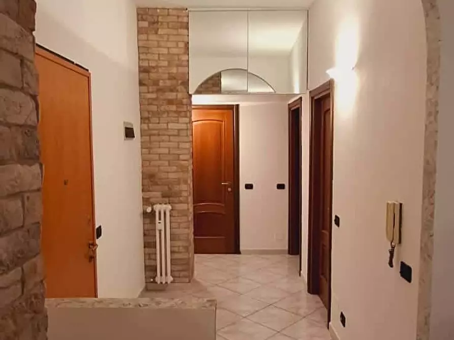 Immagine 5 di Camera in affitto  in Via S. Denis140 a Sesto San Giovanni