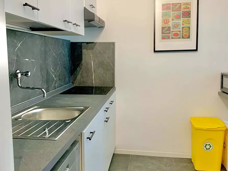 Immagine 6 di Camera in affitto  in Viale Ca' Granda29 a Milano