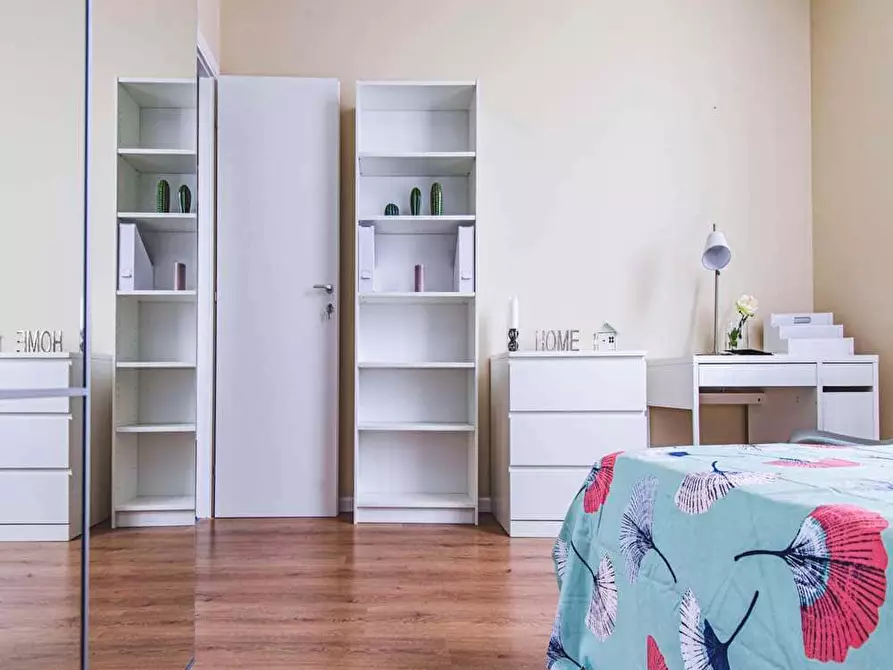 Immagine 11 di Camera in affitto  in Viale Nazario Sauro4 a Milano