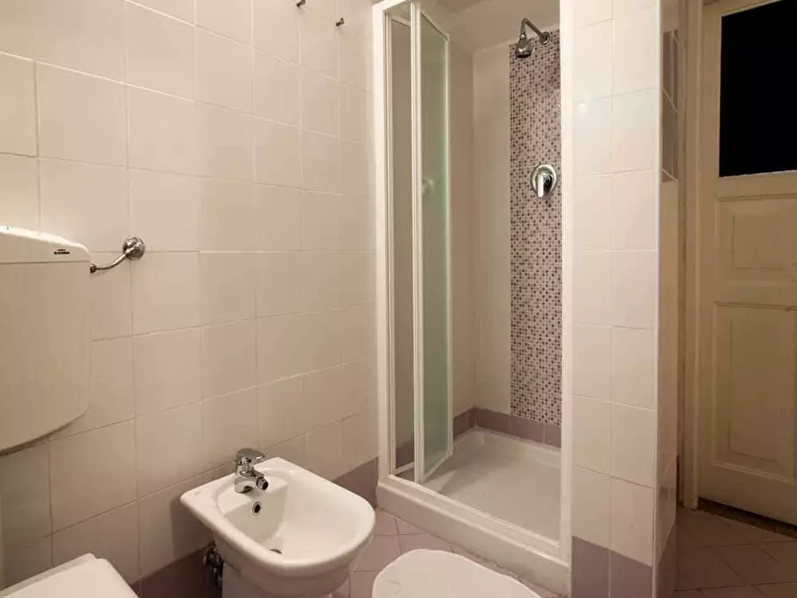 Immagine 10 di Camera in affitto  in Via Donato Creti31 a Bologna