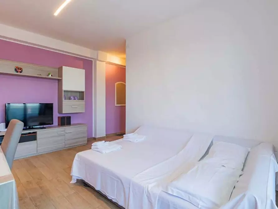 Immagine 3 di Appartamento in affitto  in Via Alcuino7 a Milano