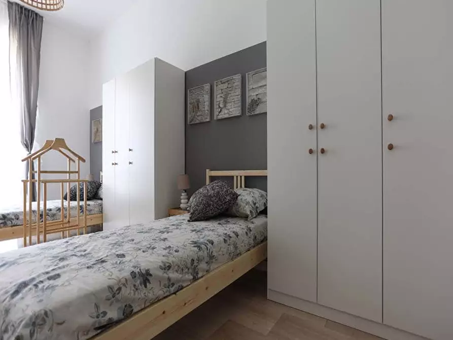 Immagine 16 di Camera in affitto  in Viale Romagna5 a Milano