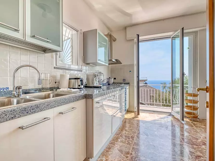 Immagine 25 di Appartamento in affitto  in Strada privata Luigi Peirano44 a Alassio