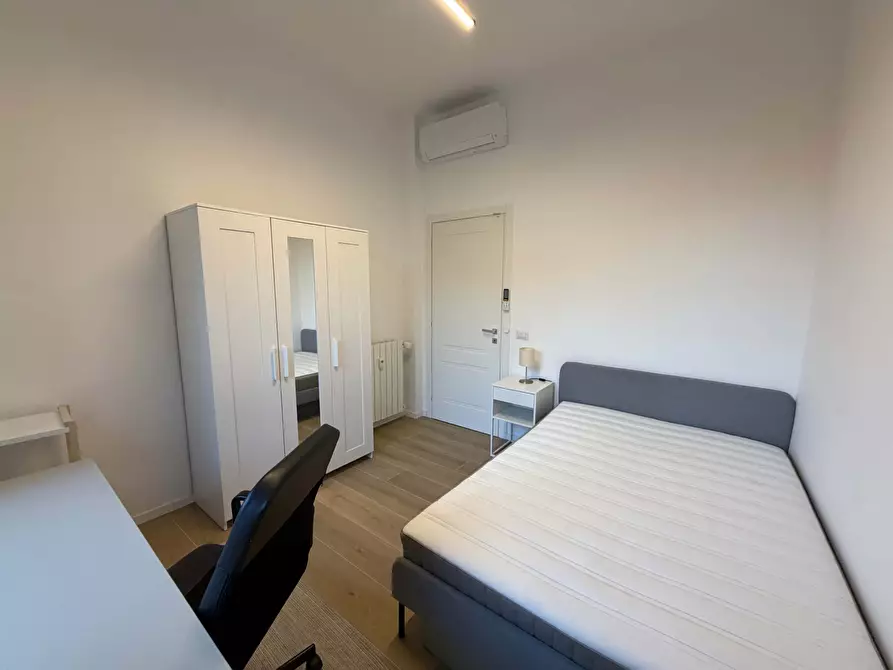 Immagine 6 di Appartamento in affitto  in Via Alfredo Baccarini11 a Roma