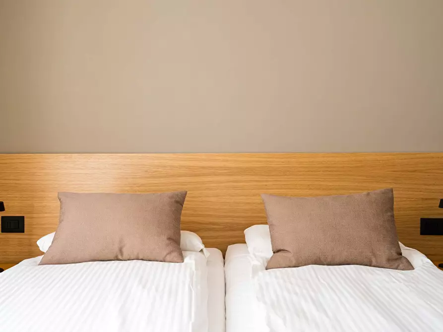 Immagine 20 di Appartamento in affitto  in Via Luca della Robbia19 a Roma