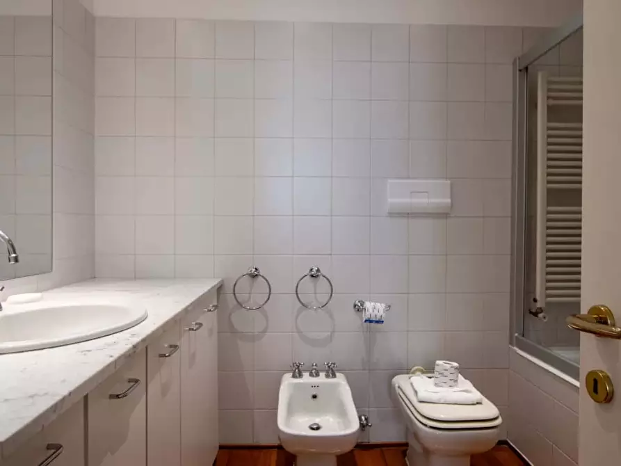 Immagine 13 di Appartamento in affitto  in Via dei Fabbri26 a Milano