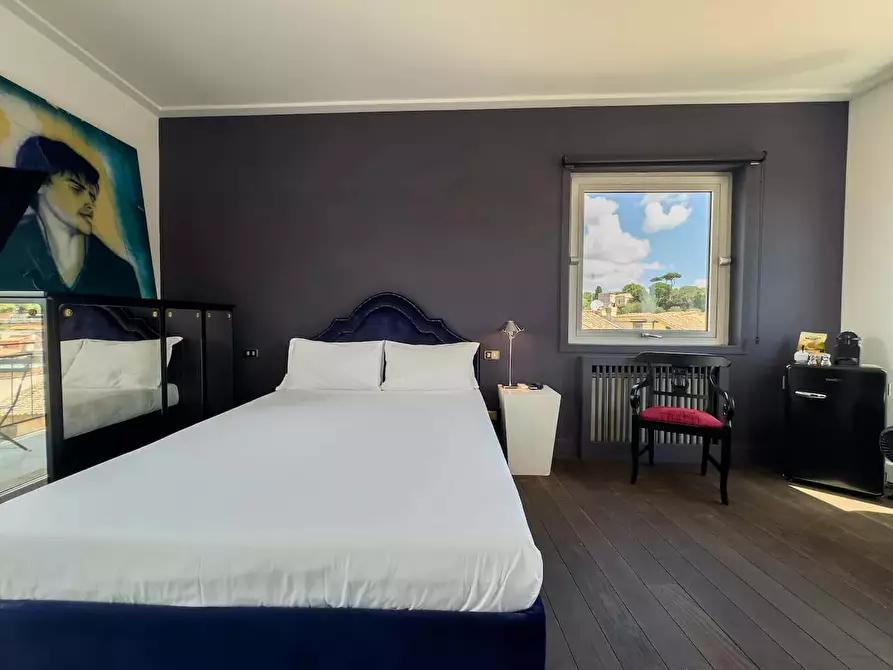 Immagine 7 di Appartamento in affitto  in Via Mario de' Fiori42 a Roma