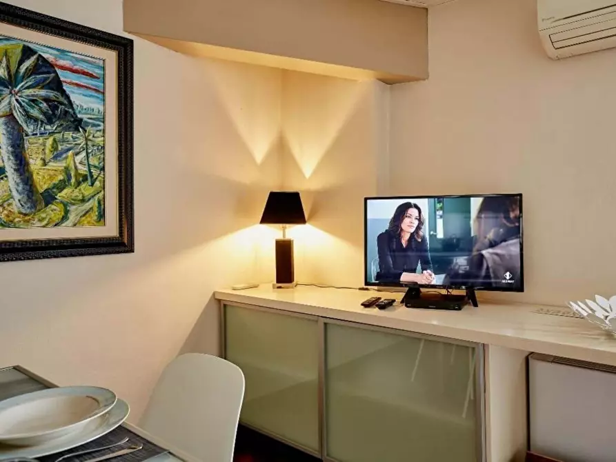 Immagine 9 di Appartamento in affitto  in Via Luigi Settembrini36 a Milano