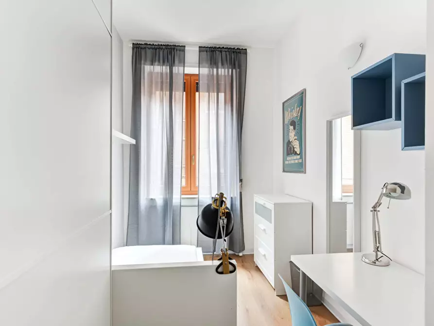 Immagine 2 di Camera in affitto  in Via Stromboli1 a Milano