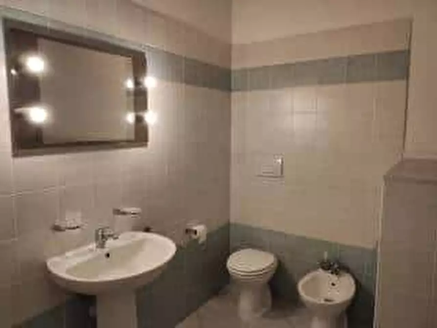 Immagine 14 di Appartamento in affitto  in Via Emilia Santo Stefano56 a Reggio Nell'emilia