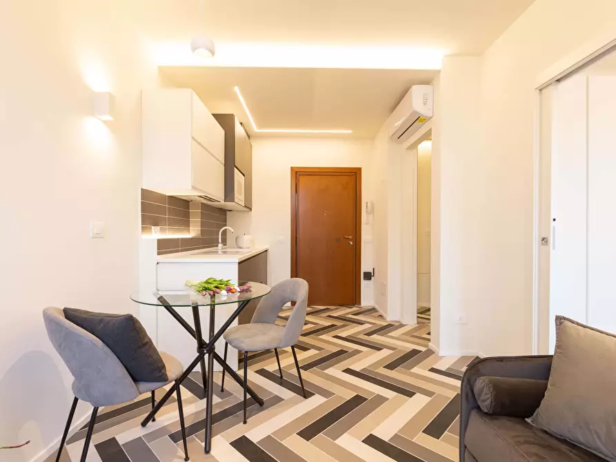 Immagine 5 di Appartamento in affitto  in Via Accademia61 a Milano