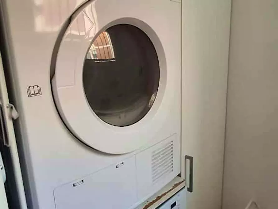 Immagine 35 di Appartamento in affitto  in Via Medeghino a Milano