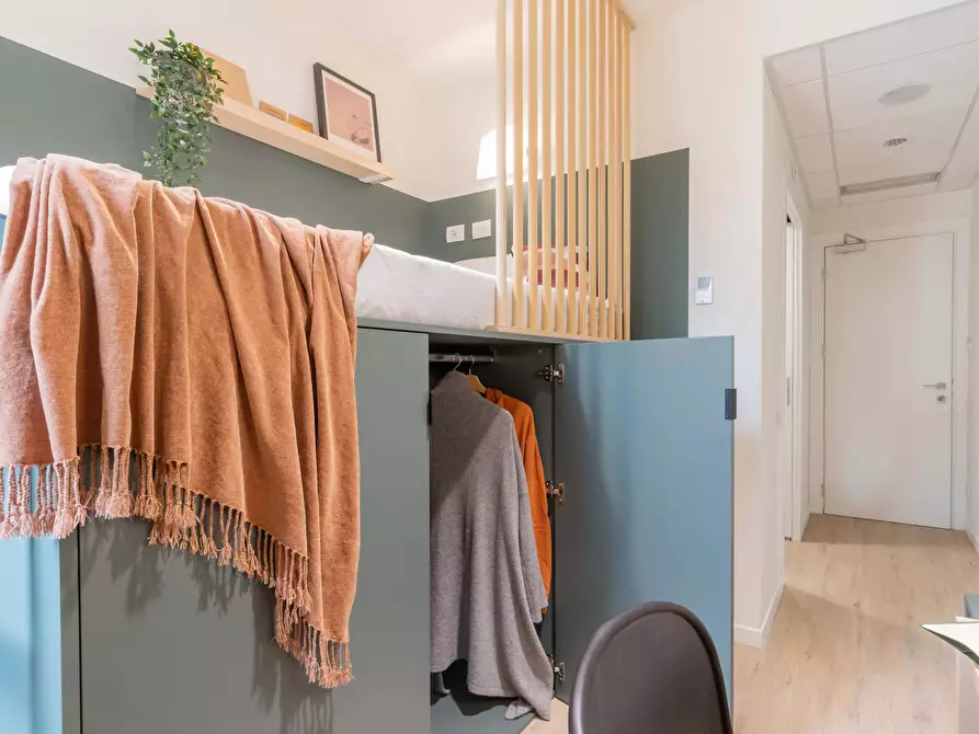 Immagine 5 di Camera in affitto  in Via Lepontina4 a Milano