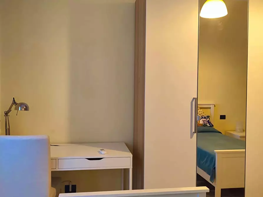 Immagine 12 di Appartamento in affitto  in Via Tavazzano a Milano