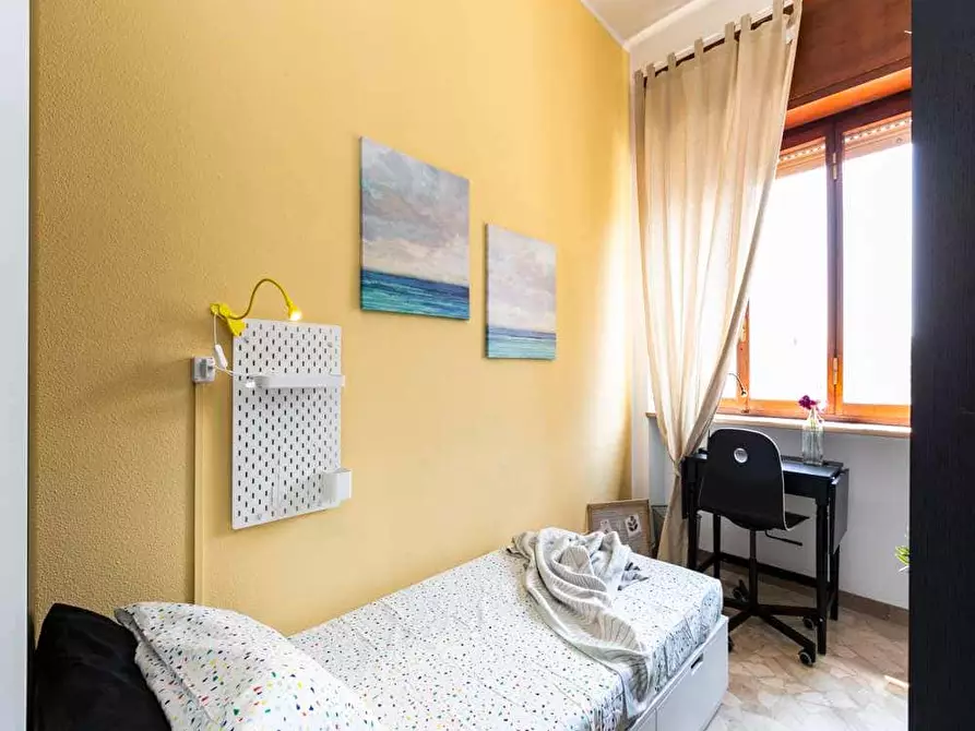 Immagine 2 di Camera in affitto  in Viale Beatrice D'Este4 a Milano
