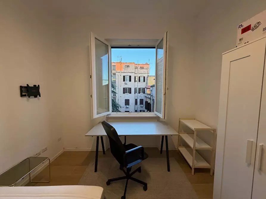 Immagine 3 di Appartamento in affitto  in Via Alfredo Baccarini11 a Roma