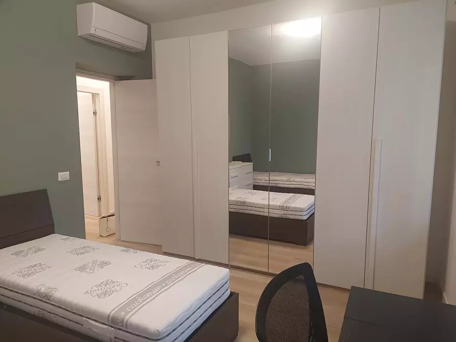 Immagine 5 di Camera in affitto  in Via Cipriano Facchinetti2 a Milano