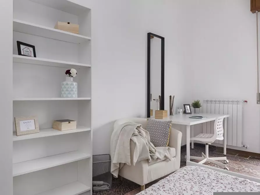 Immagine 1 di Camera in affitto  in Viale Giovanni Vicini20 a Bologna