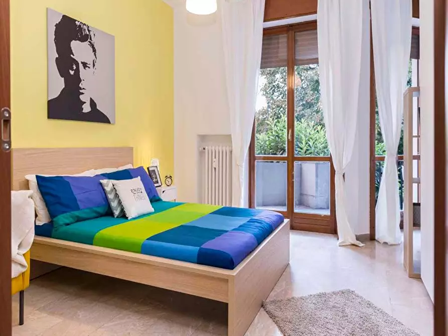 Immagine 2 di Camera in affitto  in via Rosa Vergani Marelli2 a Milano