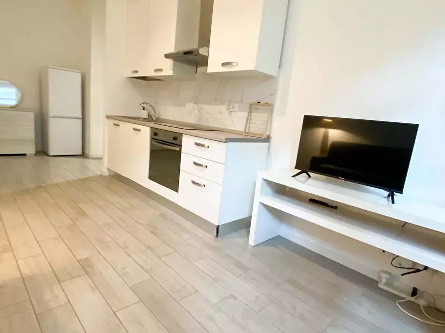 Immagine 1 di Appartamento in affitto  in Via Cenisio57 a Milano