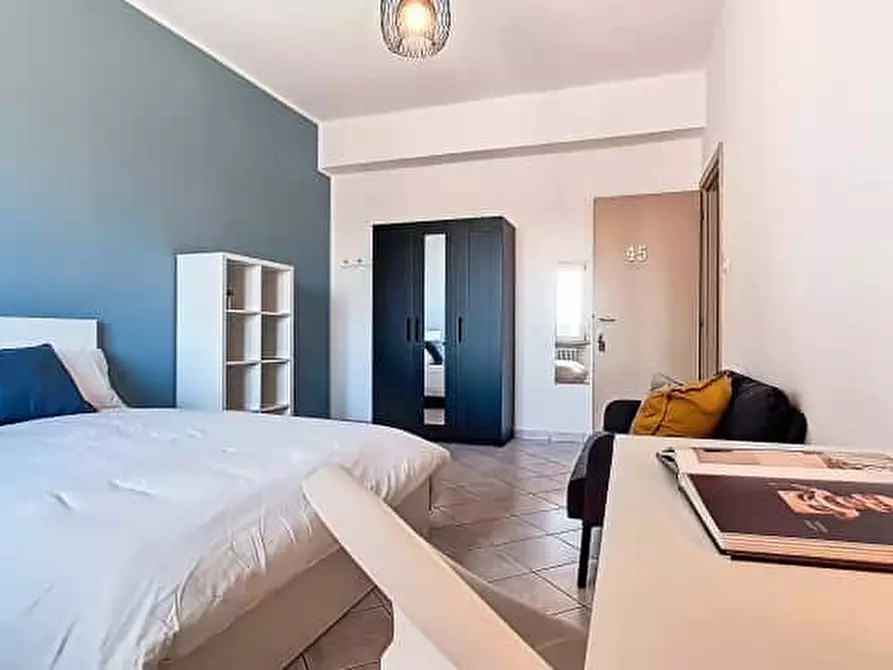 Immagine 2 di Camera in affitto  in Viale Giacomo Matteotti75 a Forli'