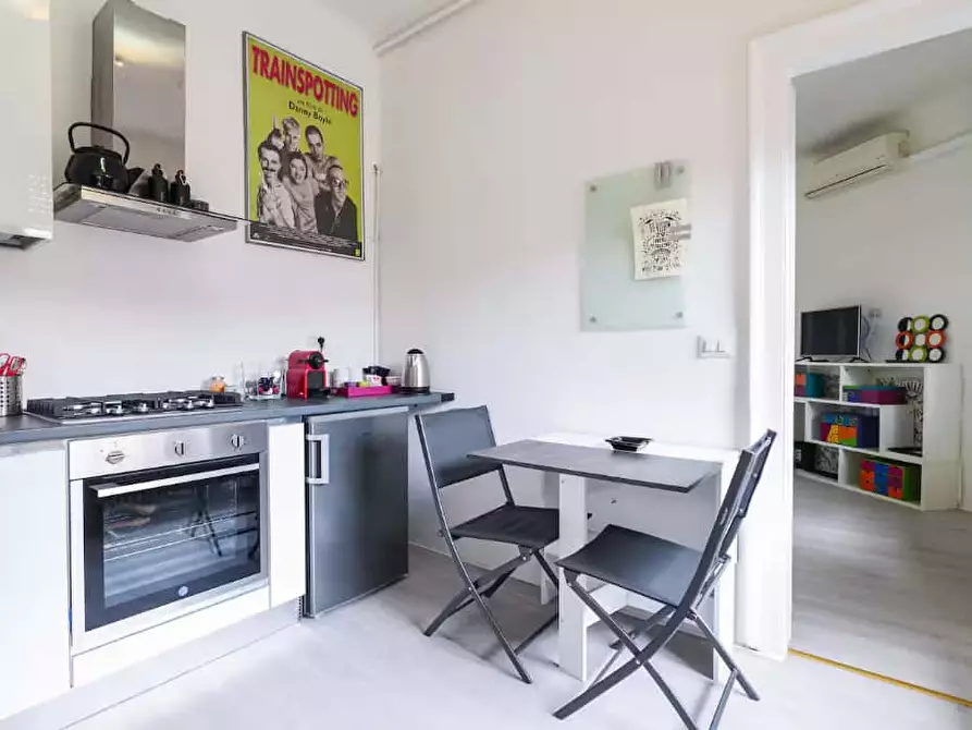 Immagine 32 di Appartamento in affitto  in Via Nino Oxilia13 a Milano