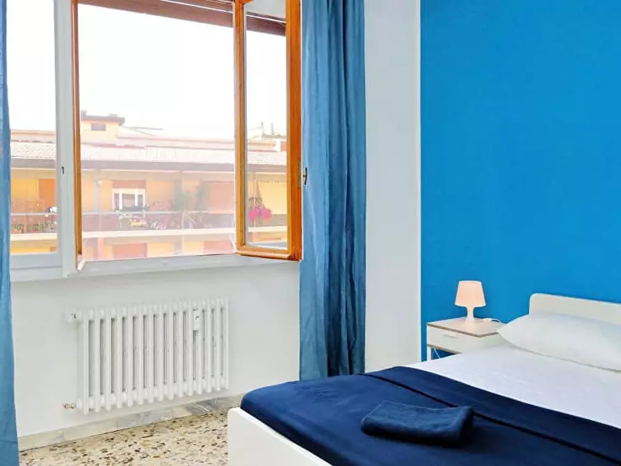 Immagine 6 di Camera in affitto  in Via Vincenzo Bellini56 a Firenze