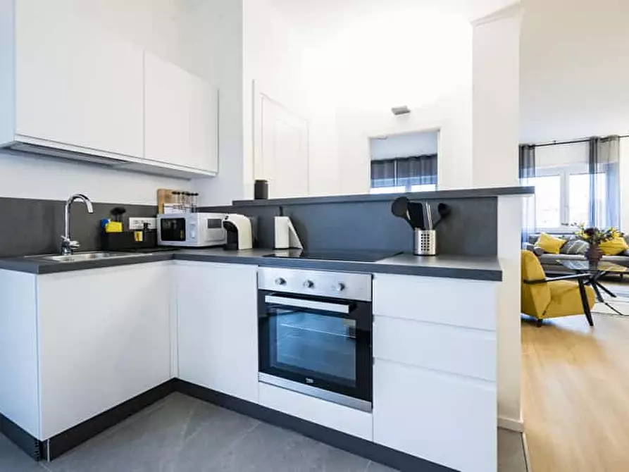 Immagine 16 di Camera in affitto  in Via Madama Cristina142 a Torino