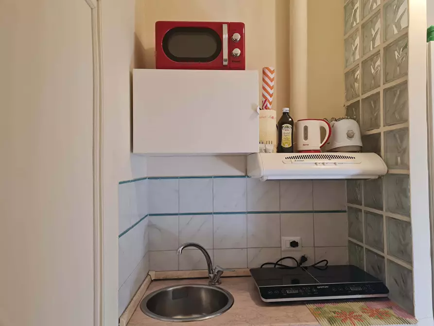 Immagine 5 di Appartamento in affitto  in Via Degli Orti d'Alibert4 a Roma