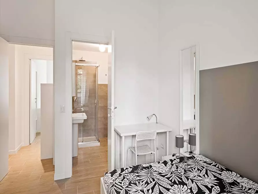 Immagine 6 di Camera in affitto  in Viale Legioni Romane39 a Milano