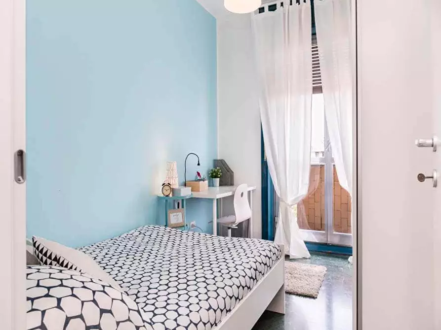 Immagine 6 di Camera in affitto  in Via Giuseppe Frua16 a Milano