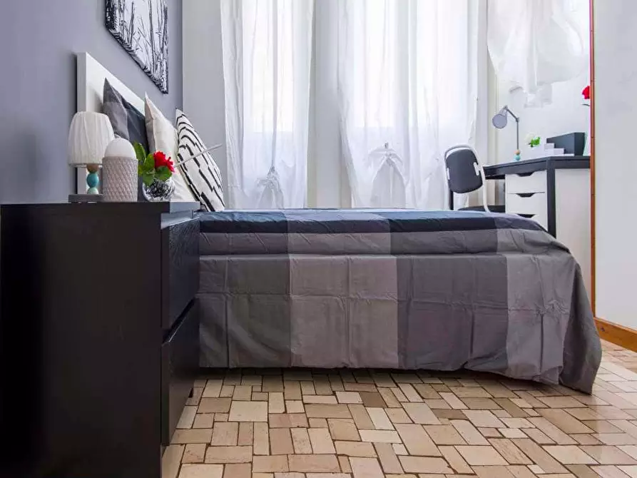 Immagine 6 di Camera in affitto  in Viale Legioni Romane5 a Milano