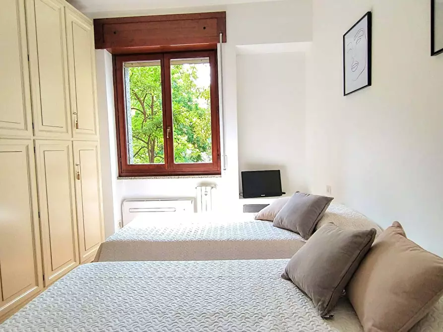 Immagine 2 di Appartamento in affitto  in Via Tavazzano a Milano