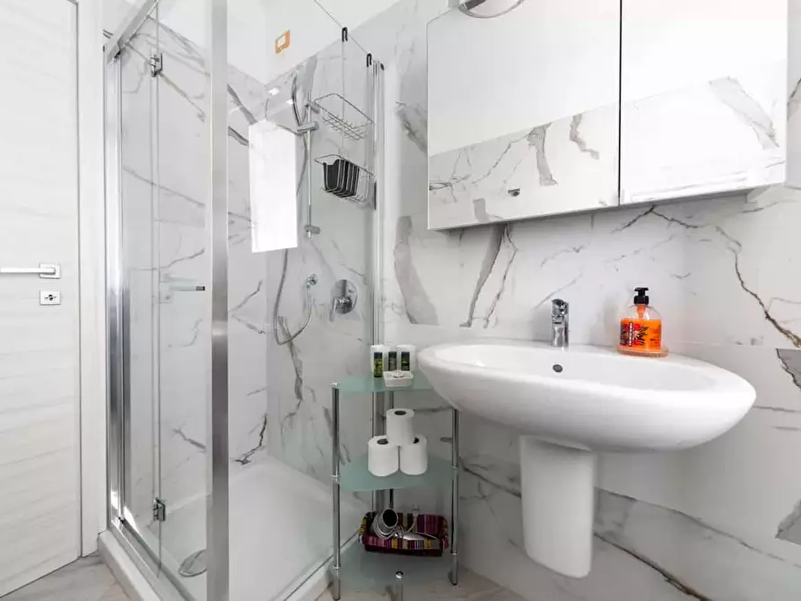 Immagine 26 di Appartamento in affitto  in Via Donato Creti24 a Bologna